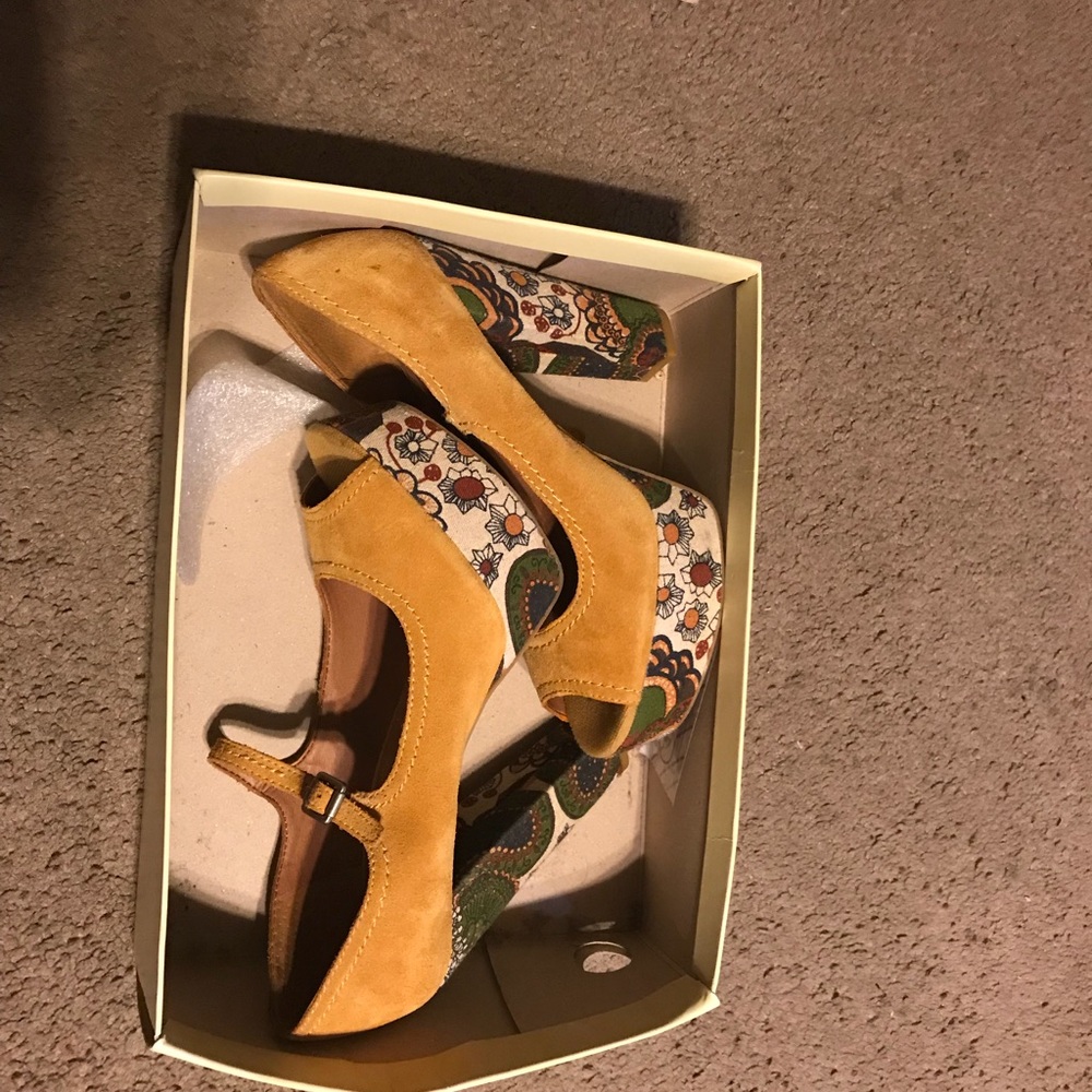 Lucky Brand 5 inch heels with platform
